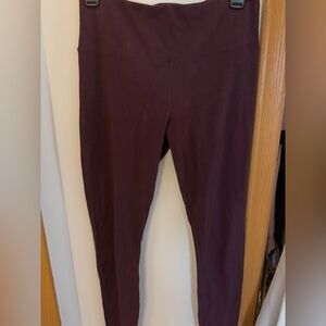Maroon size medium leggings.
